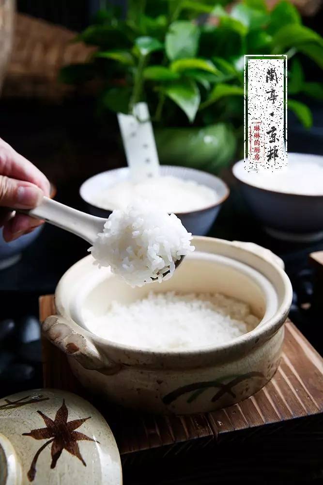 “星空官网”三门峡职业技术学院举办新年文艺晚会(图1) 星空官网